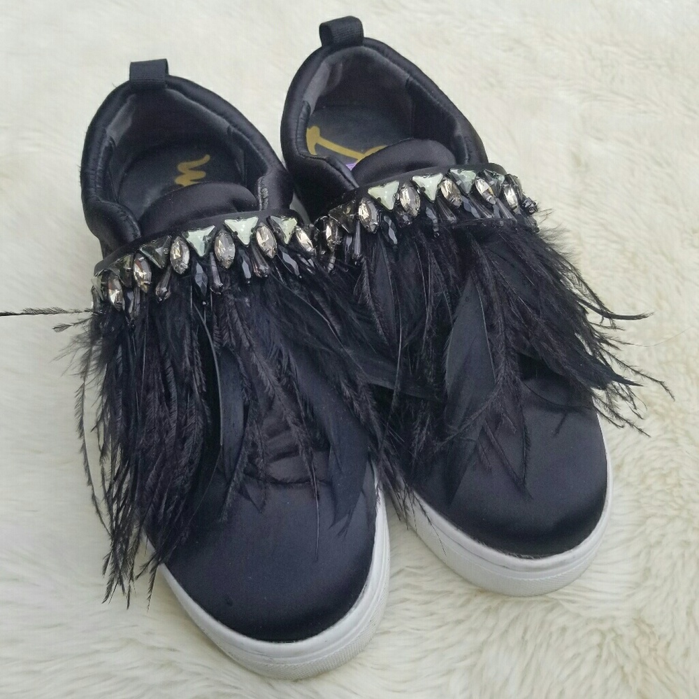 •SOLD• Sam Edelman crystal and feather slip on shoes 7.5 - Picture 1 of 7